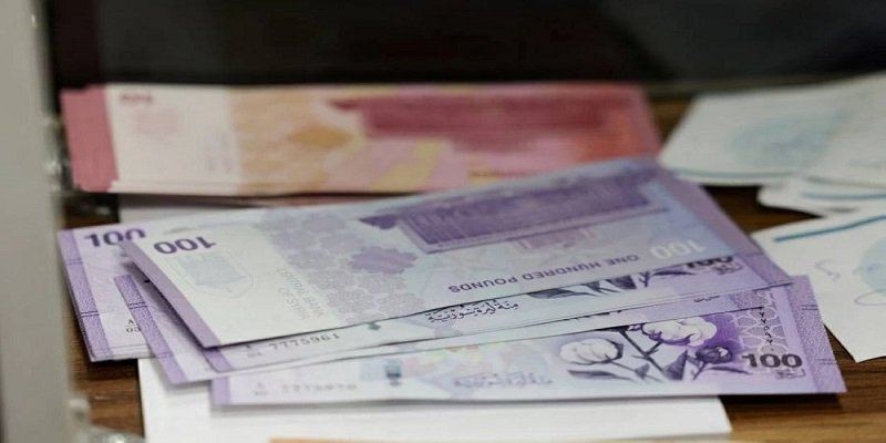 أسعار العملات: تراجع طفيف للدولار أمام الليرة السورية في السوق الموازية
