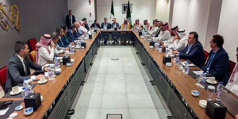 مباحثات سورية سعودية لتعزيز الاستثمار والتعاون في قطاعي النفط والغاز