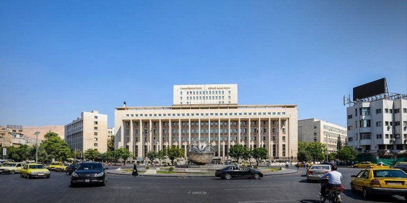 مصرف سوريا المركزي يواصل سحب الأوراق النقدية القديمة عبر مراكز البريد بالمحافظات