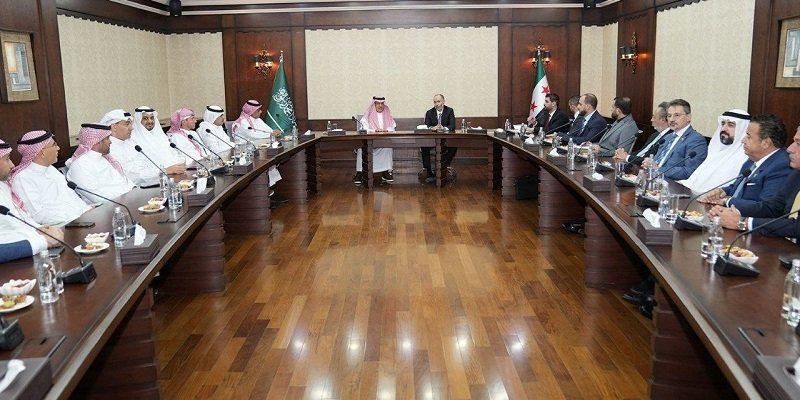 سوريا والسعودية تبحثان تطوير استراتيجية لوجستية مشتركة وتفعيل الاستثمارات في المناطق الحرة