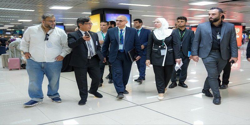 وفد مصري يجري جولة تقييمية في مطار دمشق الدولي تمهيداً لاستئناف الرحلات المباشرة