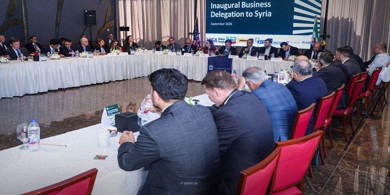 وفد اقتصادي أمريكي يضم 50 شركة يبحث بدمشق فرص الاستثمار وإعادة الإعمار