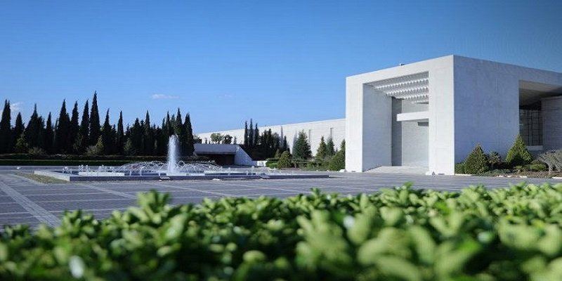 مرسوم رئاسي بتعيين نبراس خياطه نائباً أول لحاكم مصرف سوريا المركزي